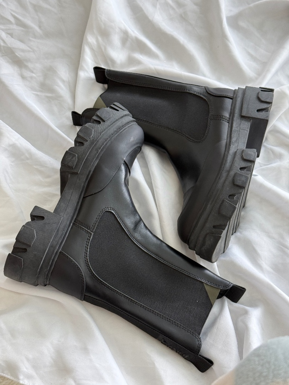 GANNI Black Leather Chunky Chelsea Boots Size 37